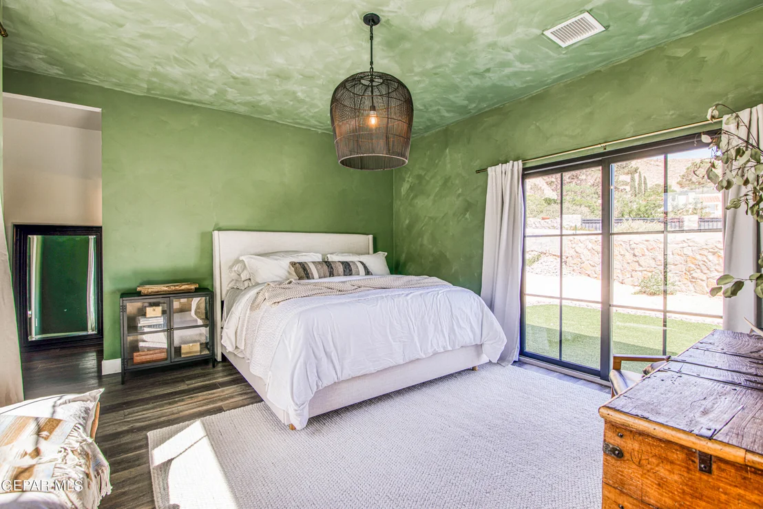 Photo of 1206 STOCKWELL Lane