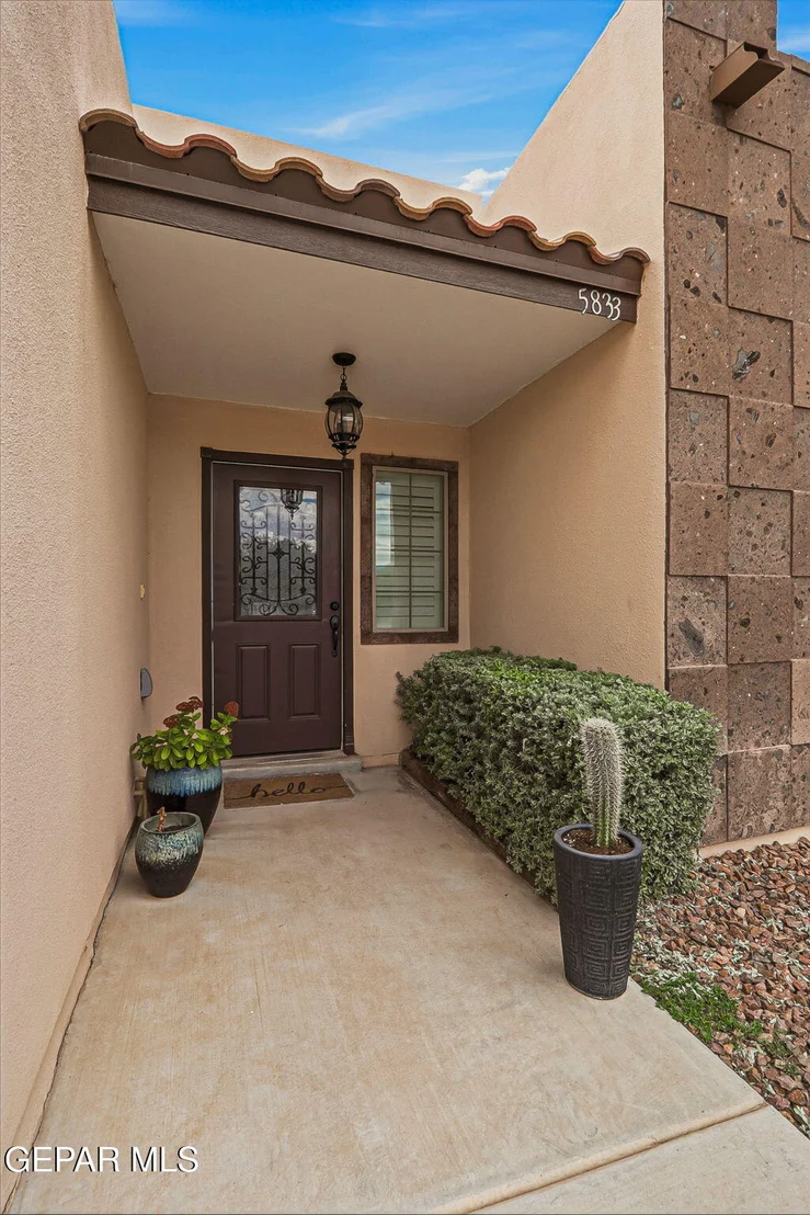 Photo of 5833 SPANISH Place