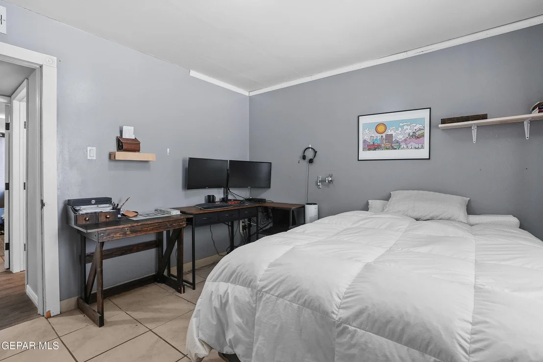 Photo of 731 PLAZER Place