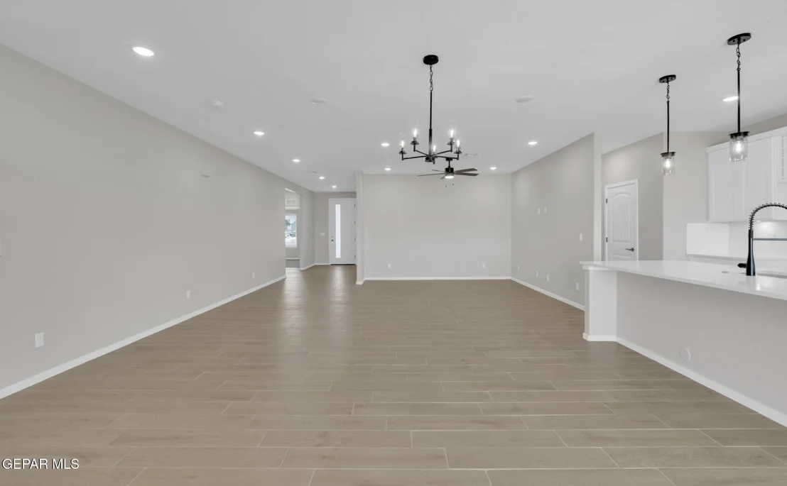 Photo of 990 Barbara Avenue