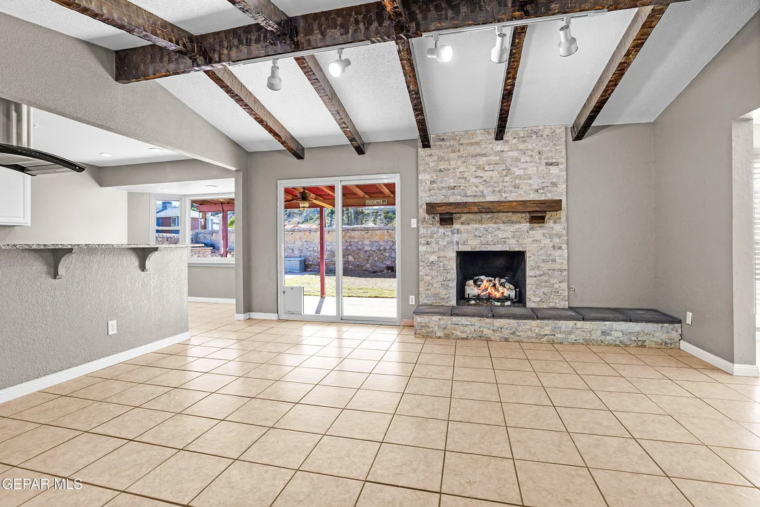Photo of 700 DE LEON Drive