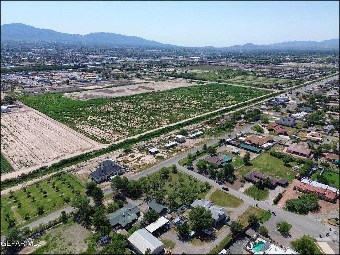 Photo of 6525 UPPER VALLEY Road