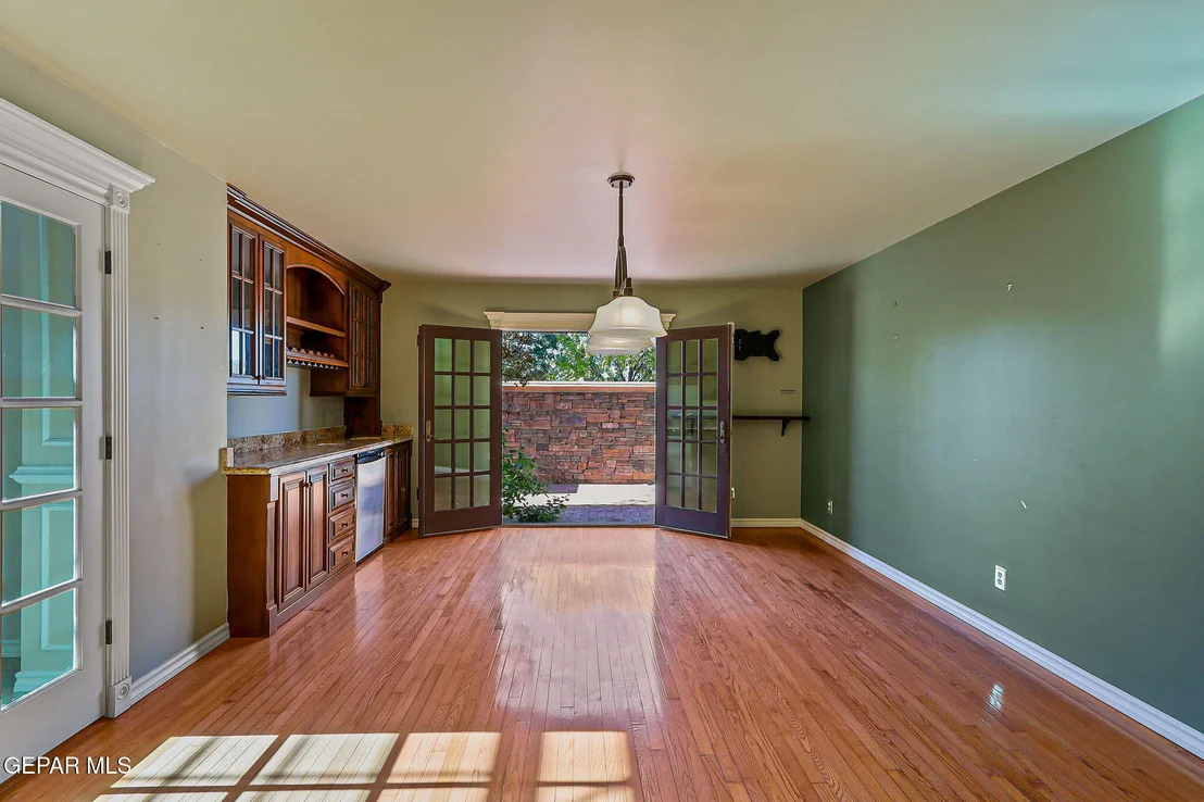 Photo of 3934 Emory rd Road