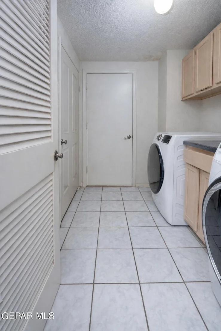 Photo of 253 NORTHBROOK Court