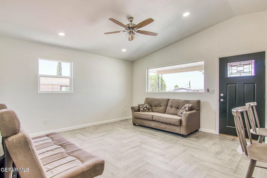 Photo of 628 N. Yarbrough Drive