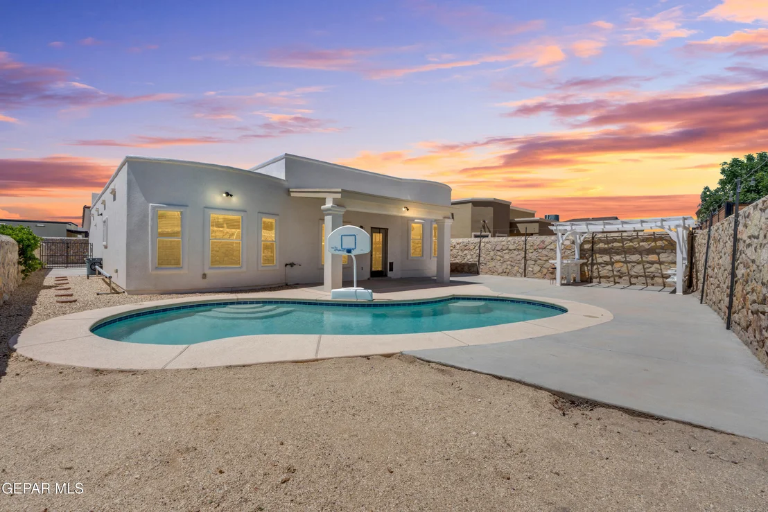 Photo of 3040 STORMY POINT Drive