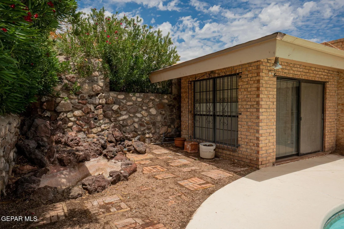 Photo of 3204 HIGH POINT Drive