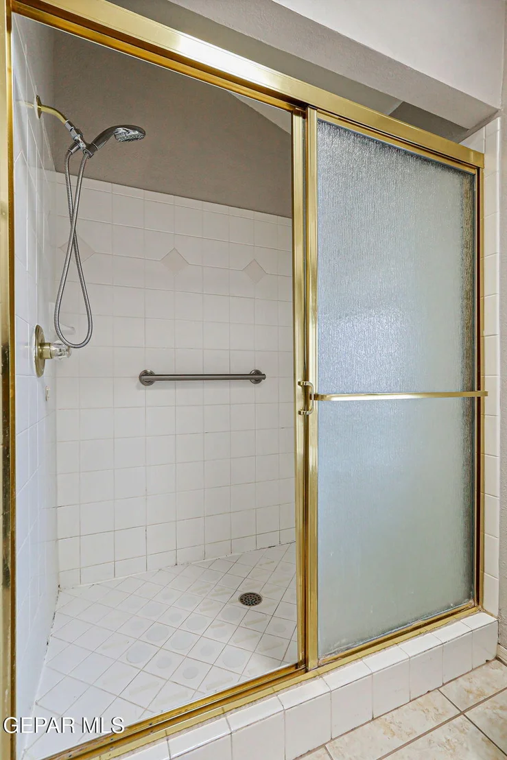 Photo of 1400 Maple Ridge Way