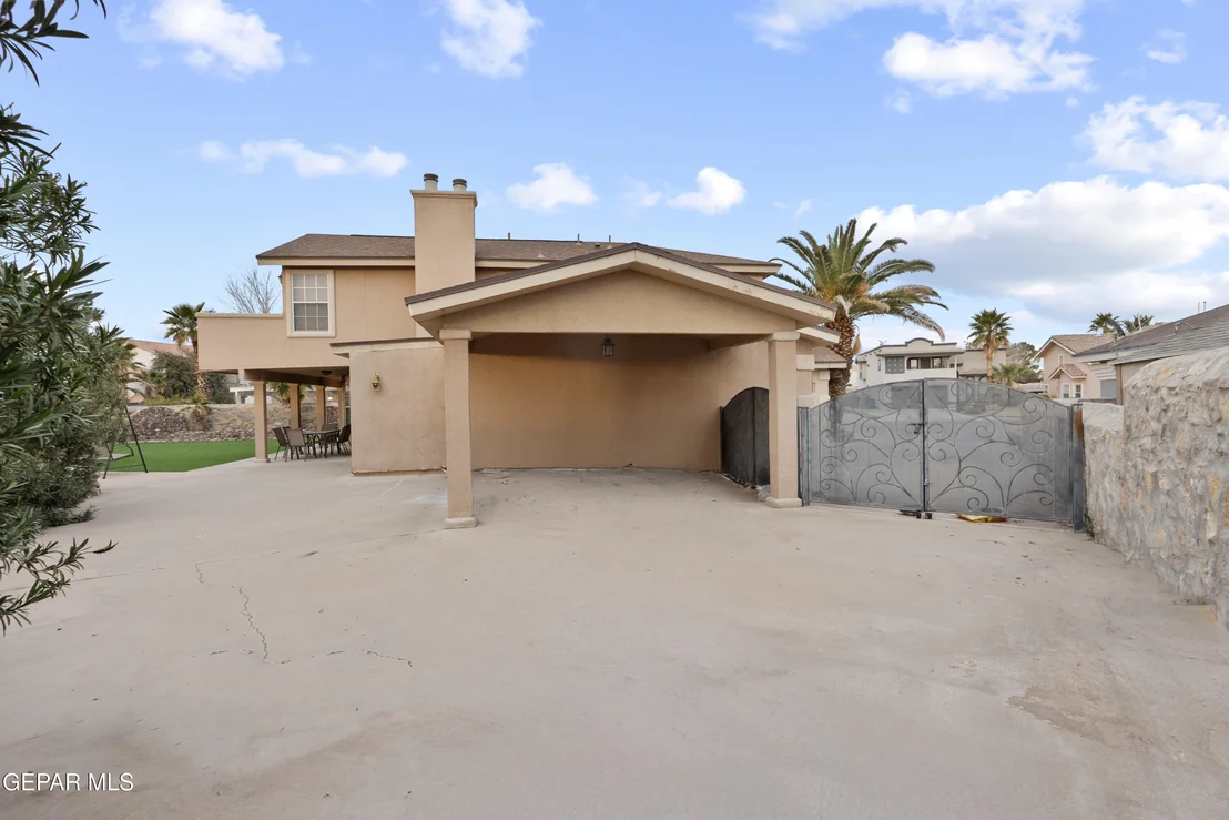 Photo of 1369 LUZ CARPIO Way