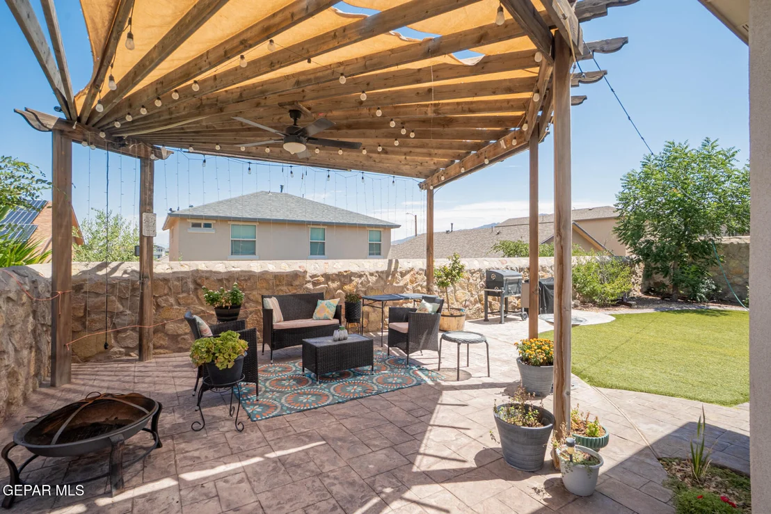 Photo of 7505 EAGLE VISTA Drive