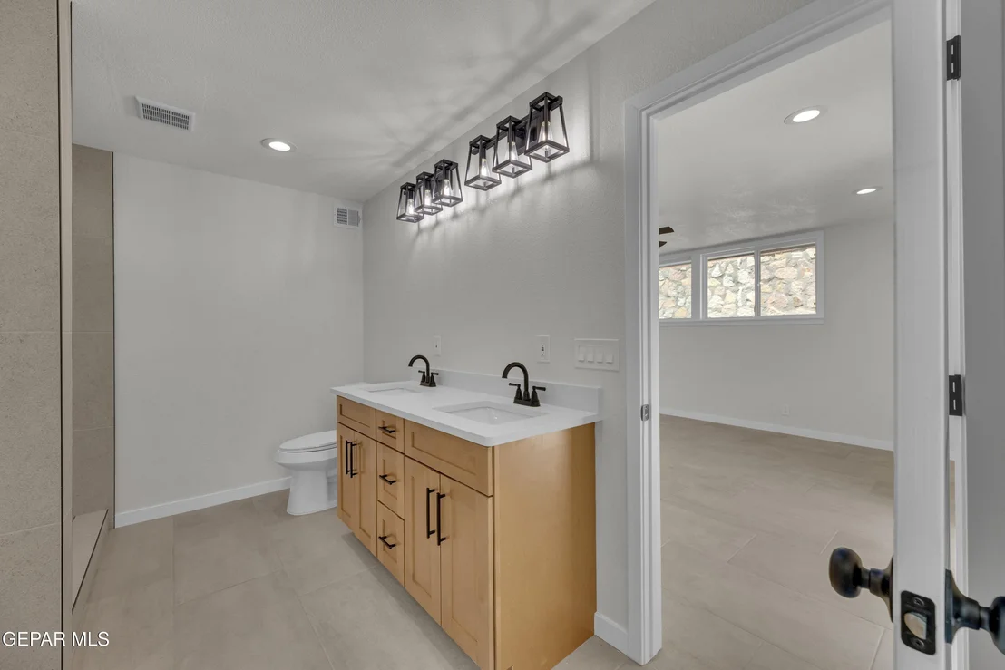 Photo of 4004 Flamingo Drive