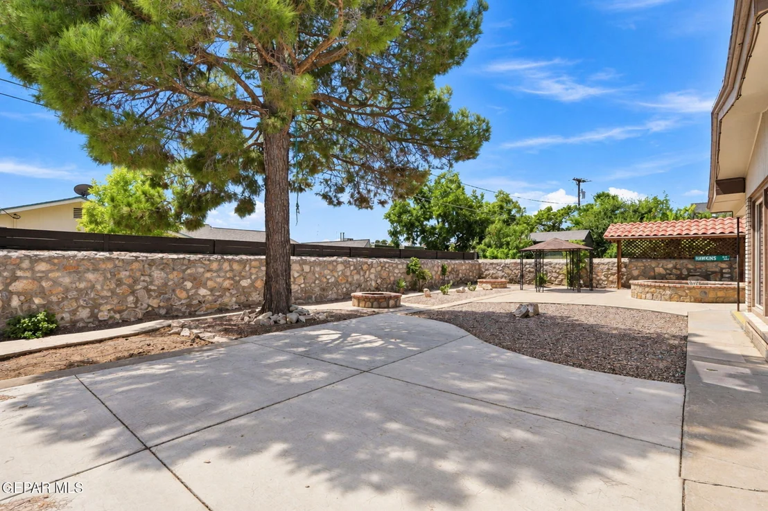 Photo of 8808 SHAVER Drive