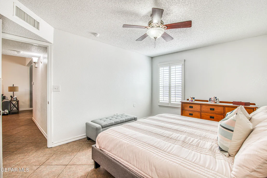 Photo of 6200 KENNETH CAPSHAW Place