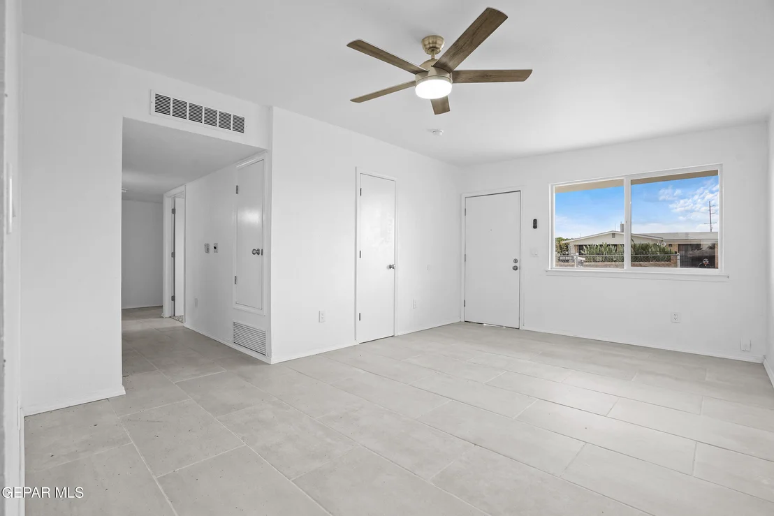 Photo of 205 CARIBE Circle