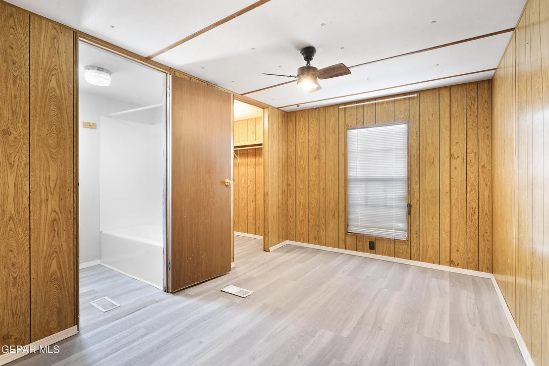 Photo of 300 RUFFIAN Way