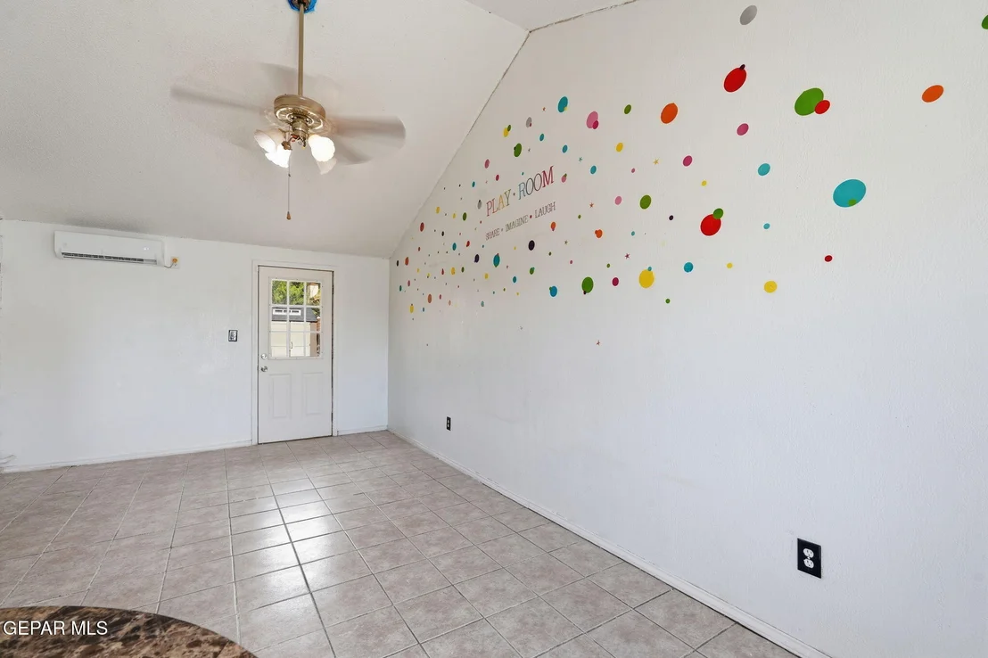 Photo of 10905 DIZZY DEAN Place
