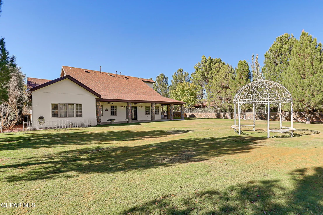 Photo of 5540 Westside Drive