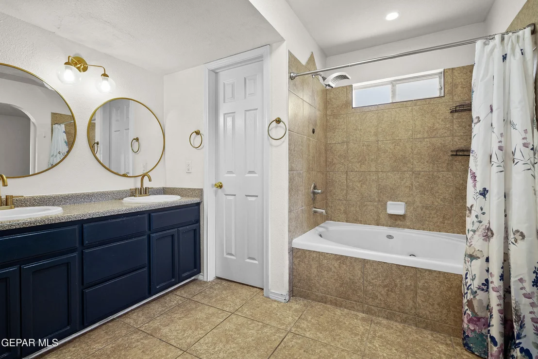 Photo of 5340 IGNACIO ALMANZAR Lane