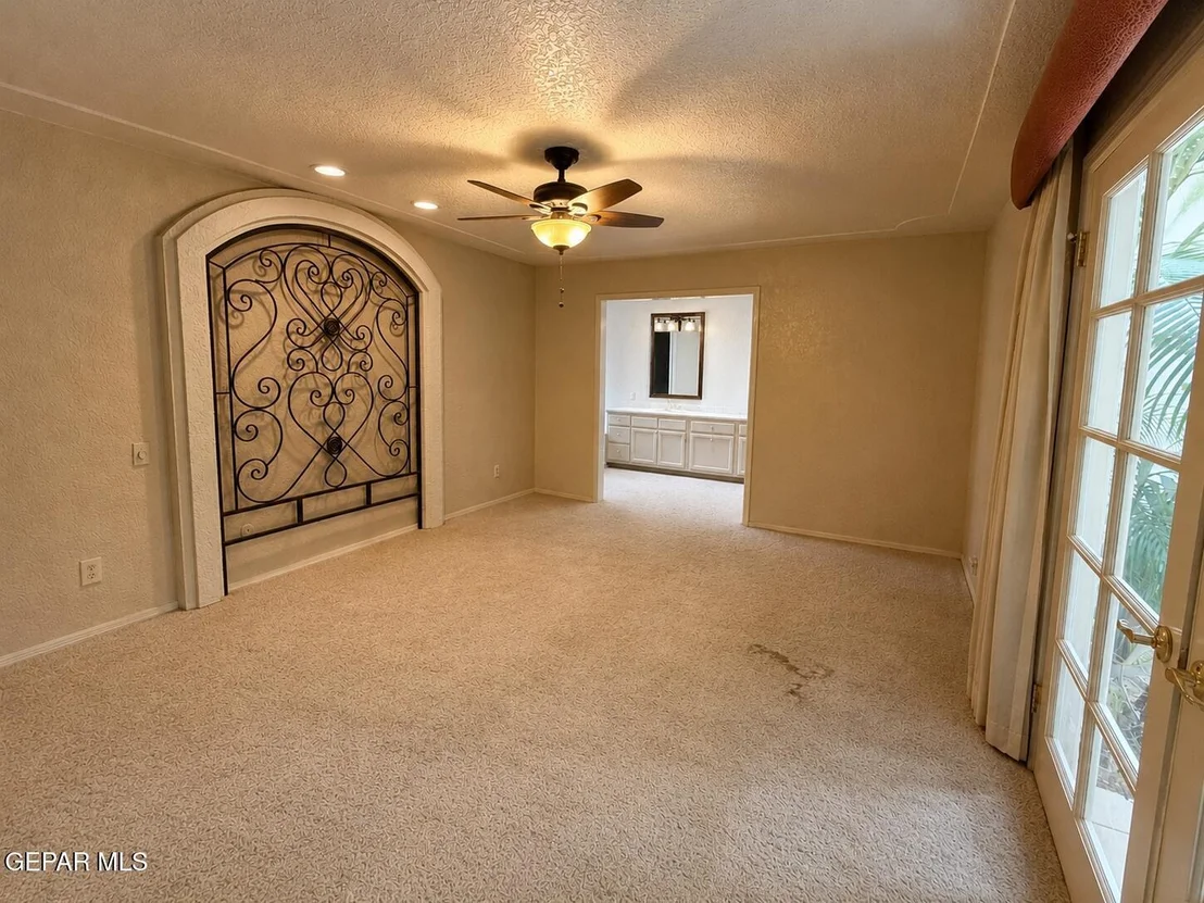 Photo of 6833 LA CADENA Drive