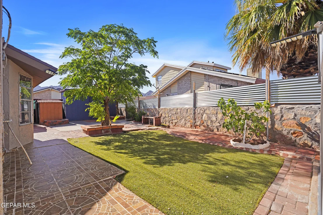 Photo of 4721 MAUREEN Circle