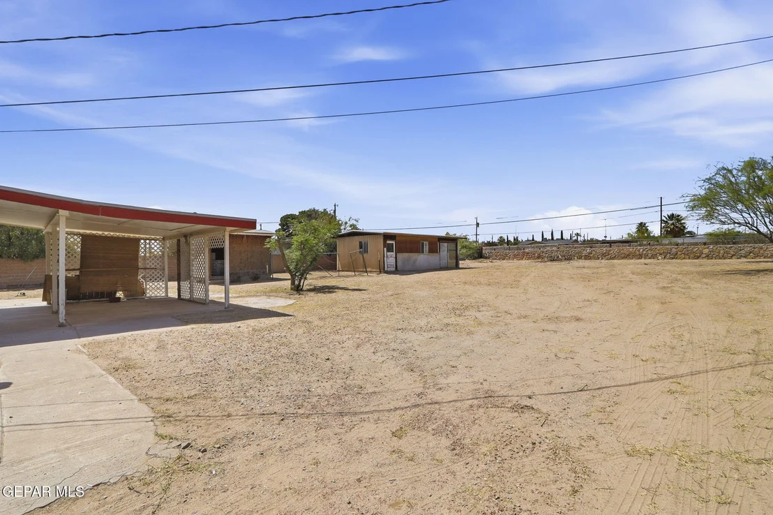 Photo of 8025 GILBERT Drive