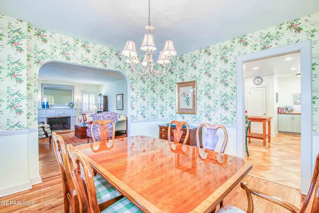 Photo of 900 MCKELLIGON Drive