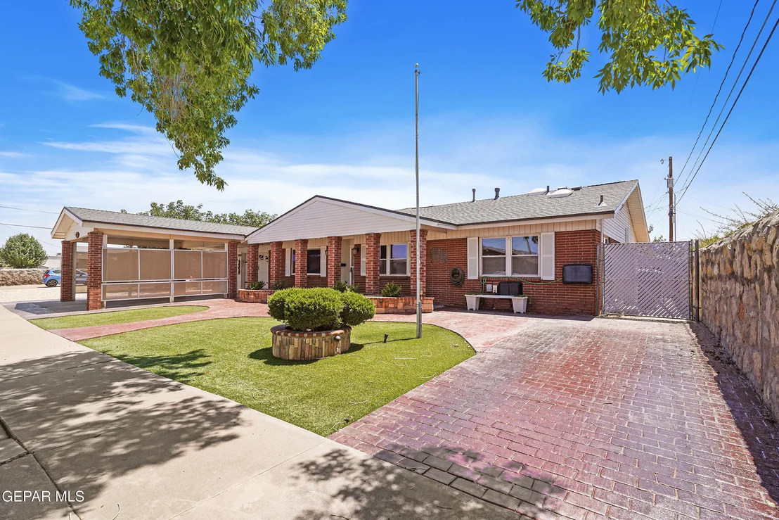 Photo of 1300 SUNBURST Drive