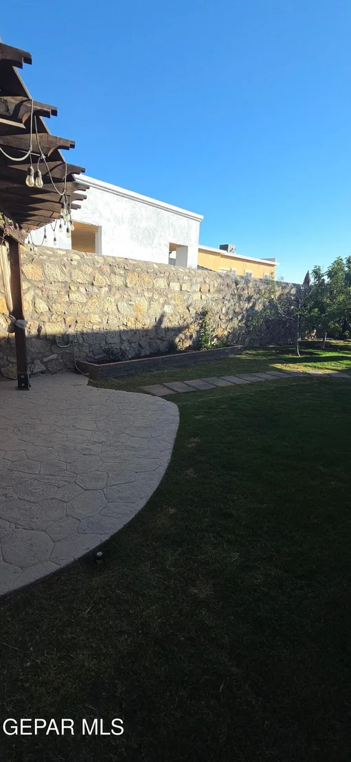 Photo of 6320 FRANKLIN BLUFF Drive