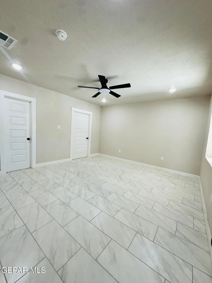 Photo of 5018 Flower Drive