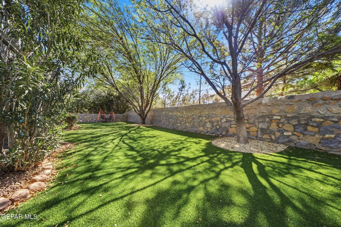Photo of 554 SHADOW WILLOW Drive