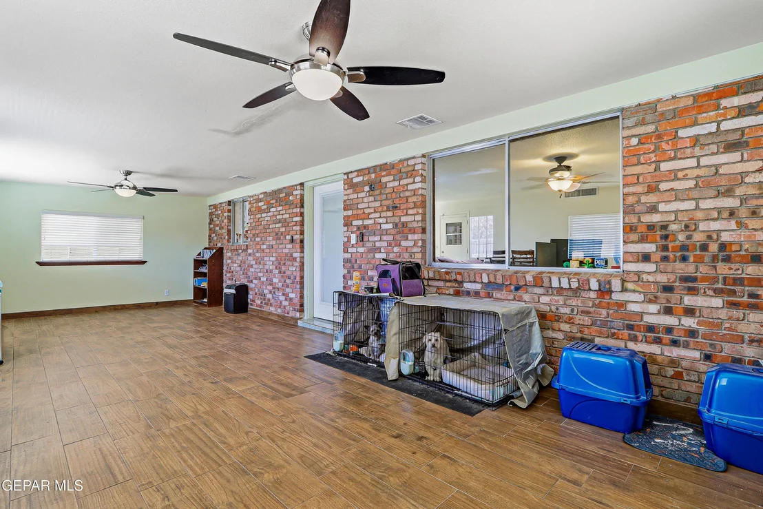Photo of 10537 SAIGON Drive
