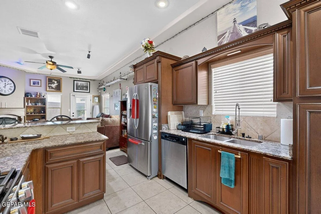 Photo of 14228 FABLED POINT Avenue