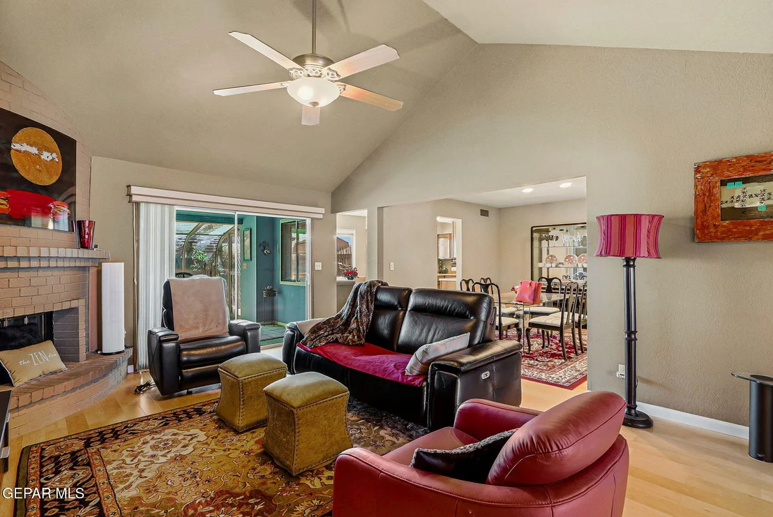 Photo of 824 AGUA CALIENTE Drive