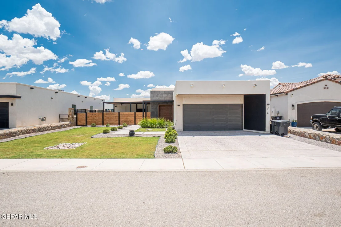 Photo of 316 RIO PINSAQUI Court