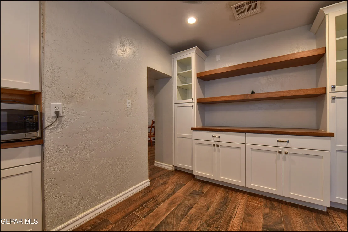 Photo of 504 CANAL Road