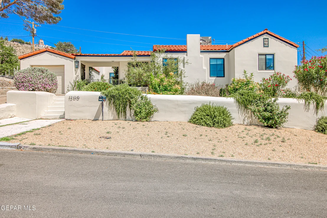 Photo of 1206 STOCKWELL Lane