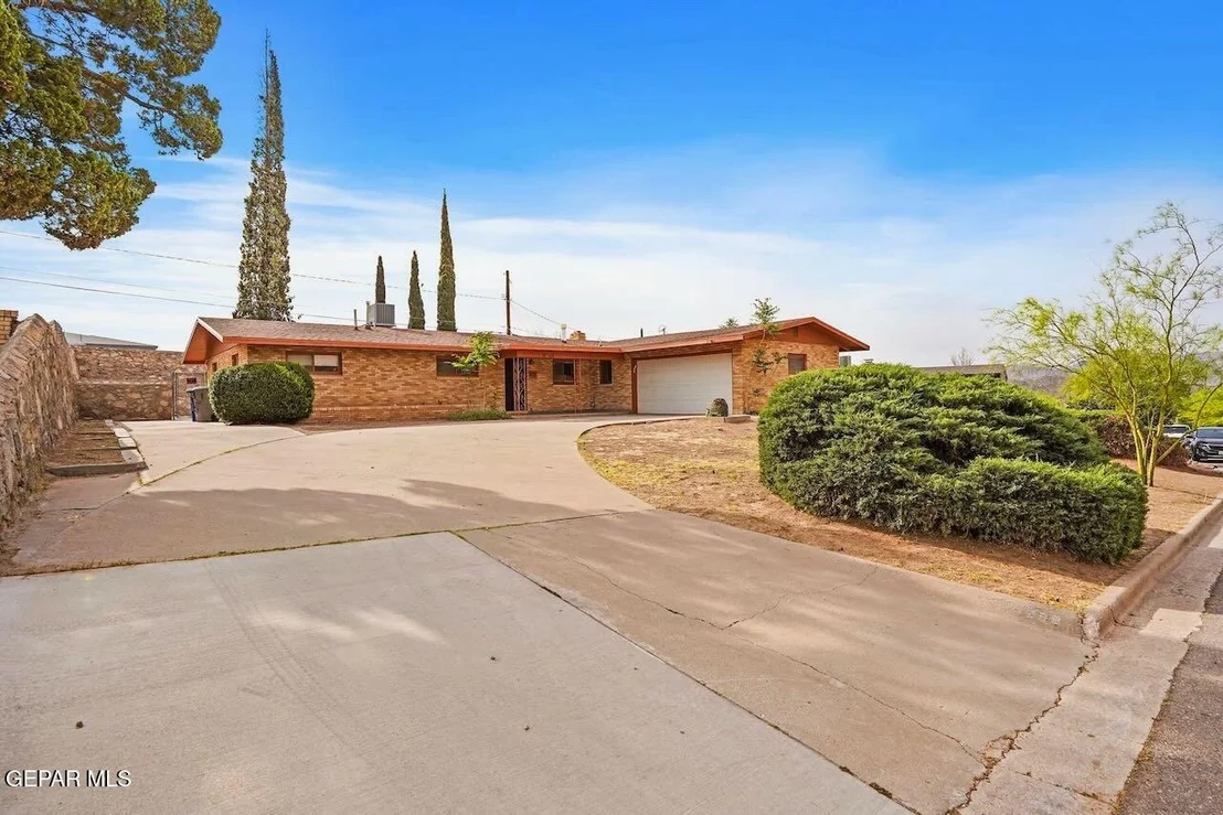 Photo of 4208 HAMPSHIRE Lane