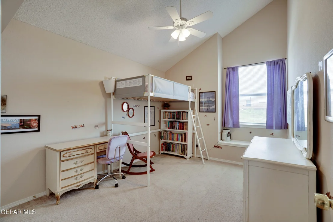 Photo of 13261 Walker Post Avenue