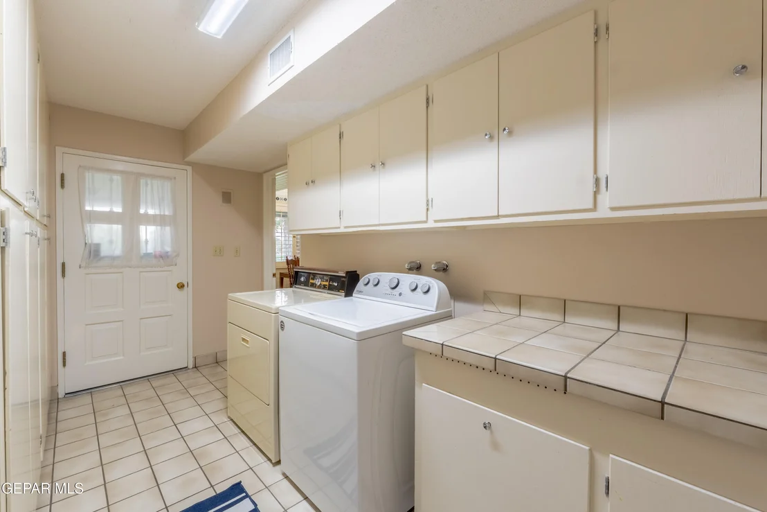 Photo of 6233 Meteor Way