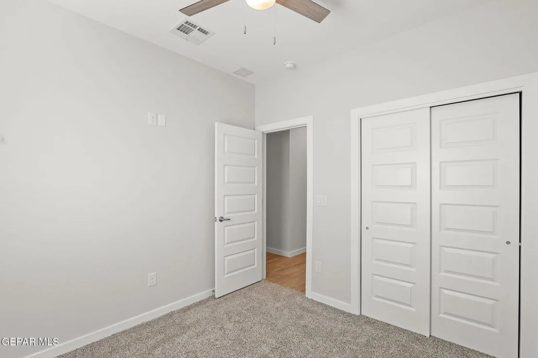 Photo of 521 OSIER Drive
