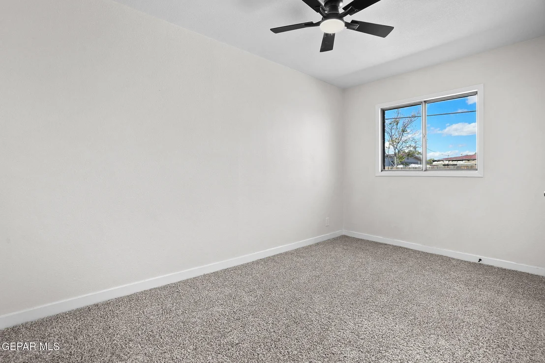 Photo of 4947 AIKEN Lane