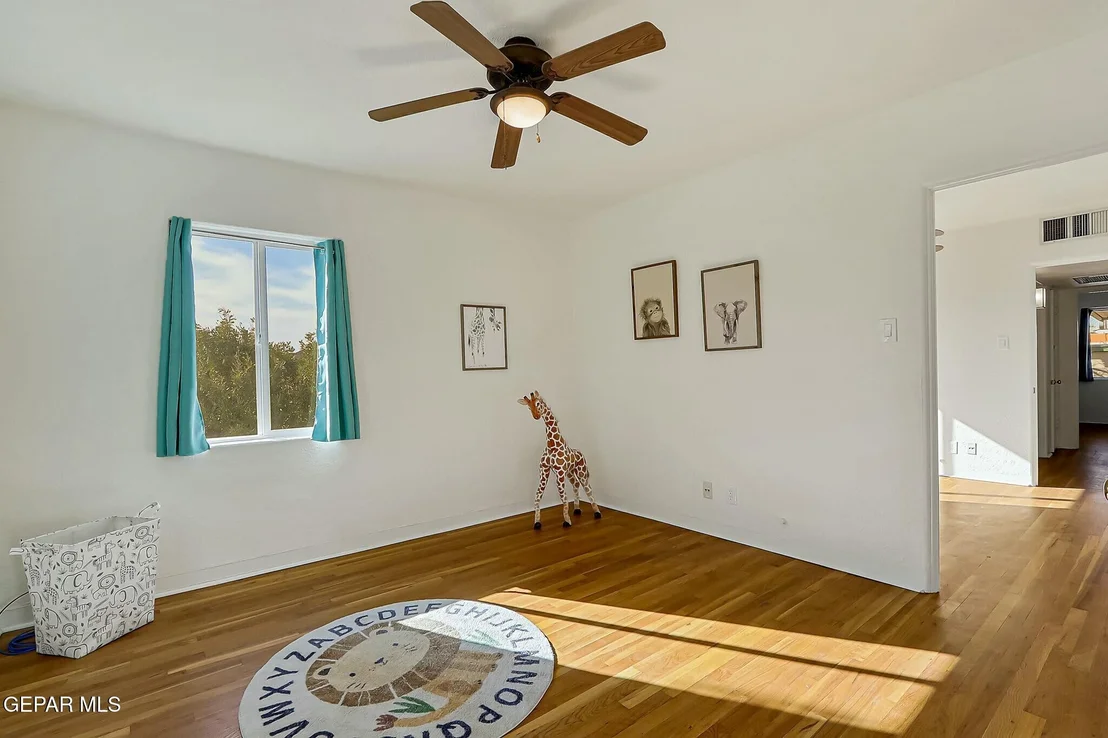Photo of 601 E BALTIMORE Drive