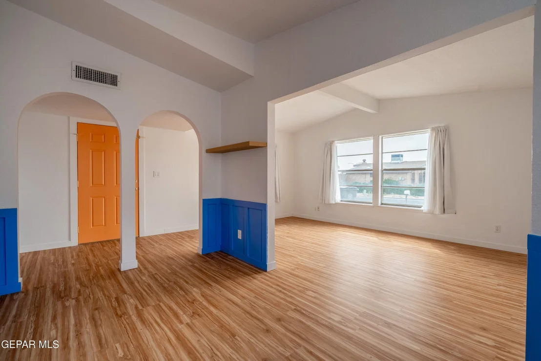 Photo of 904 Oneida Drive