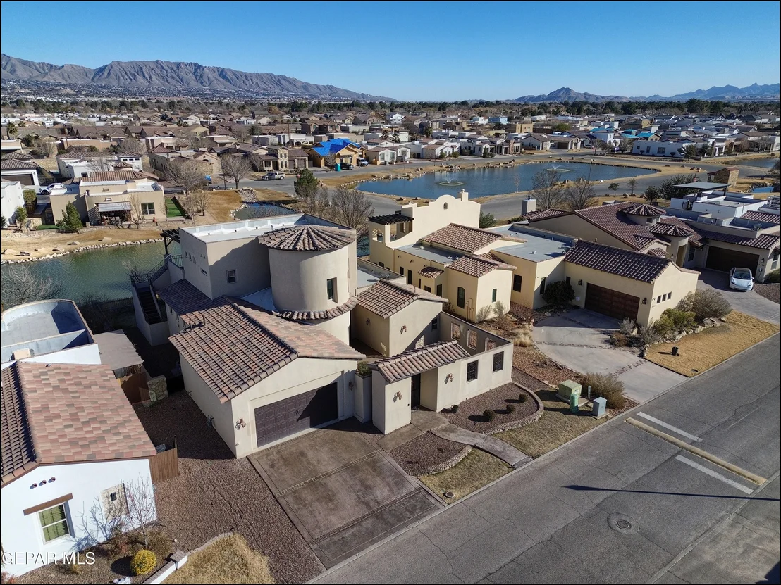 Photo of 5536 RIVER RUN Street
