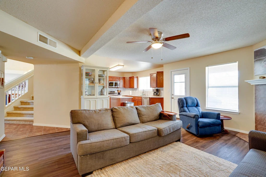 Photo of 13261 Walker Post Avenue