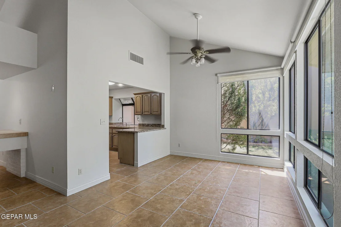 Photo of 1057 LOS JARDINES Circle