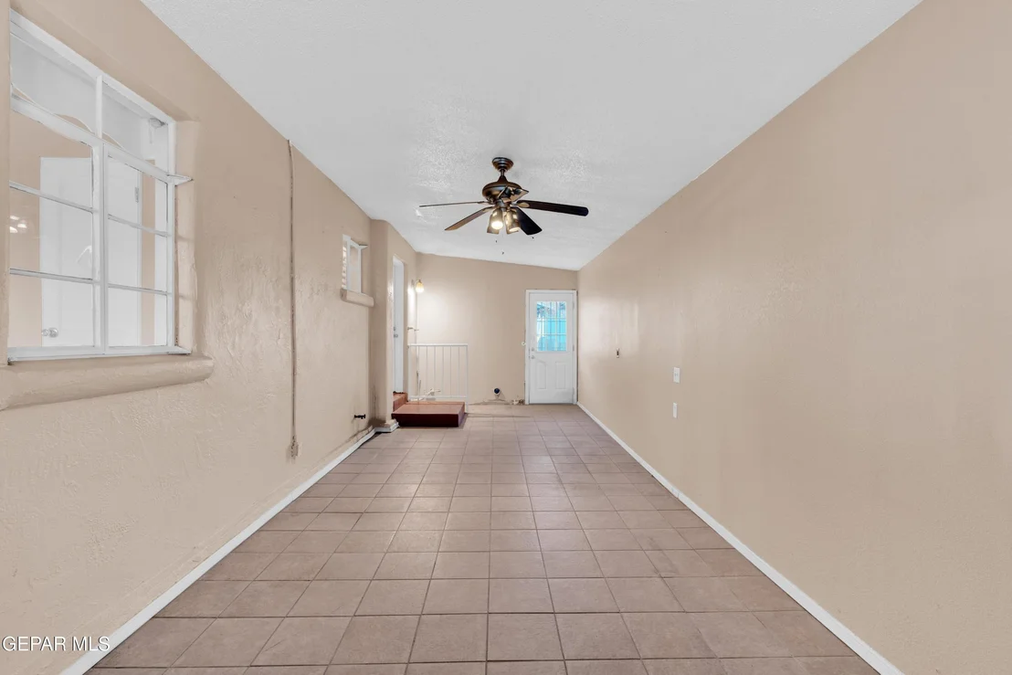 Photo of 800 Raynolds Street