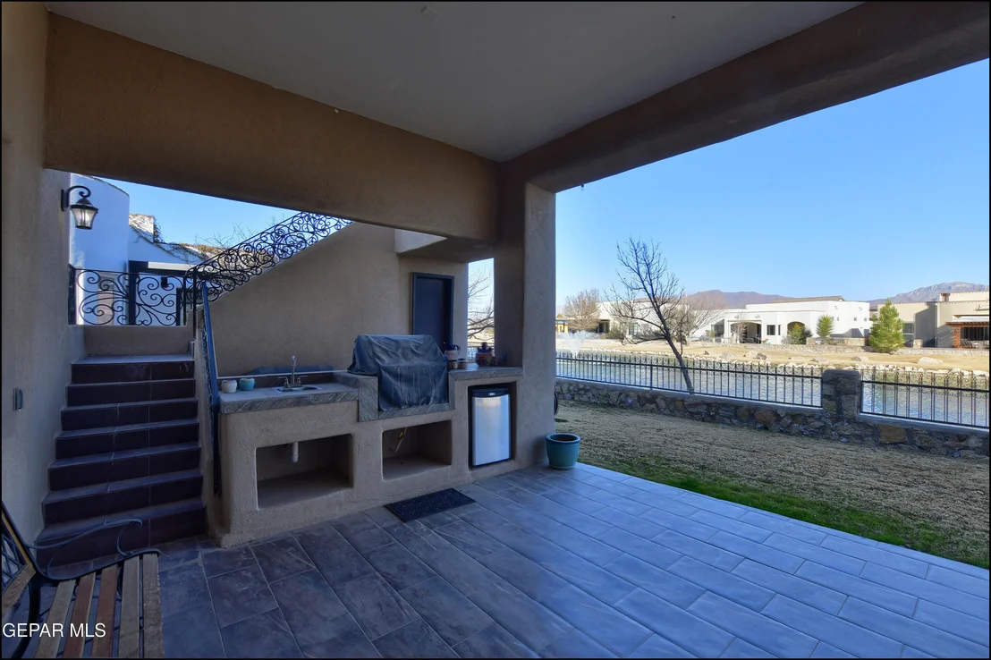 Photo of 5536 RIVER RUN Street