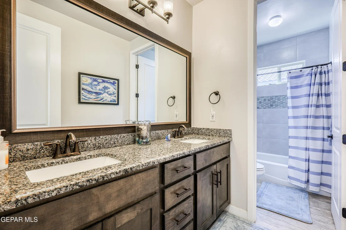 Photo of 5892 VALLE SONAR Avenue