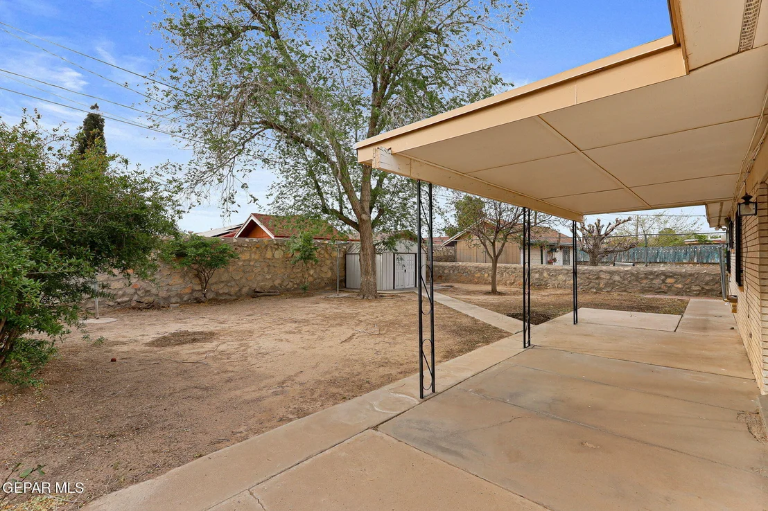 Photo of 233 MANUEL Drive